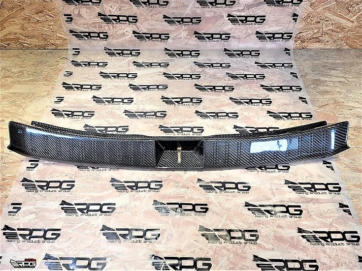RPG Carbon GG Wagon - Vacuum Carbon Trunk Latch Trim Panel Cover (Replacement)