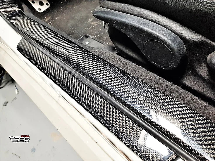 RPG Carbon GR / GV 6pcs Vacuum Carbon Inner Door Sill Clip-On Replacement Cover Set